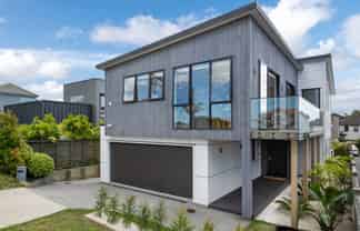 43 Knights Road, Rothesay Bay