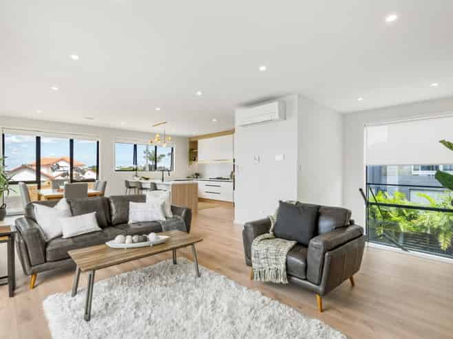 43 Knights Road, Rothesay Bay