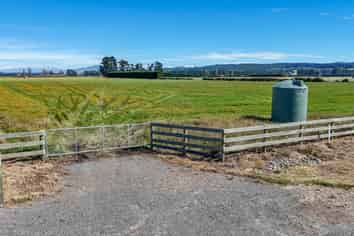 53 Stoke School Road, Cust