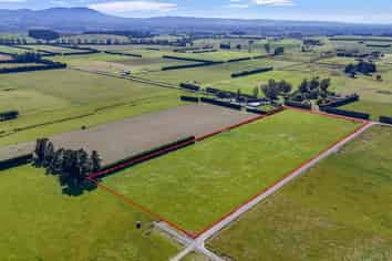 53 Stoke School Road, Cust