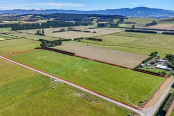 53 Stoke School Road, Cust