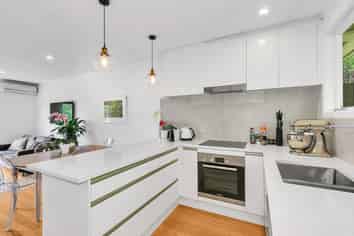 1/5 Larchwood Avenue, Westmere