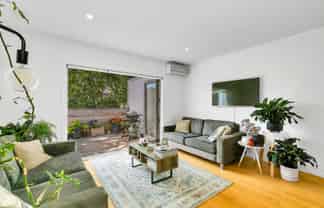 1/5 Larchwood Avenue, Westmere