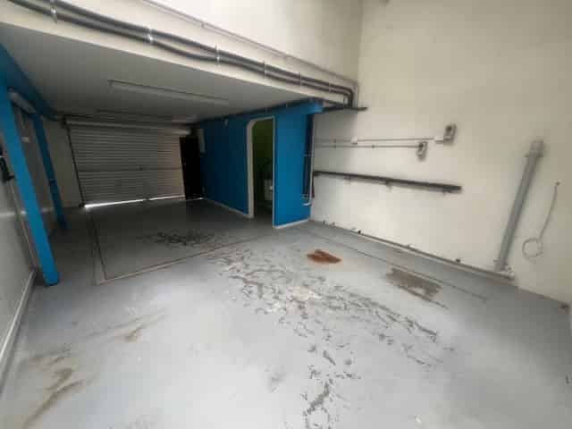 Ground floor warehouse & cold store for lease