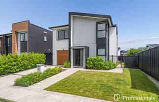 4 Aston Crescent, Trentham