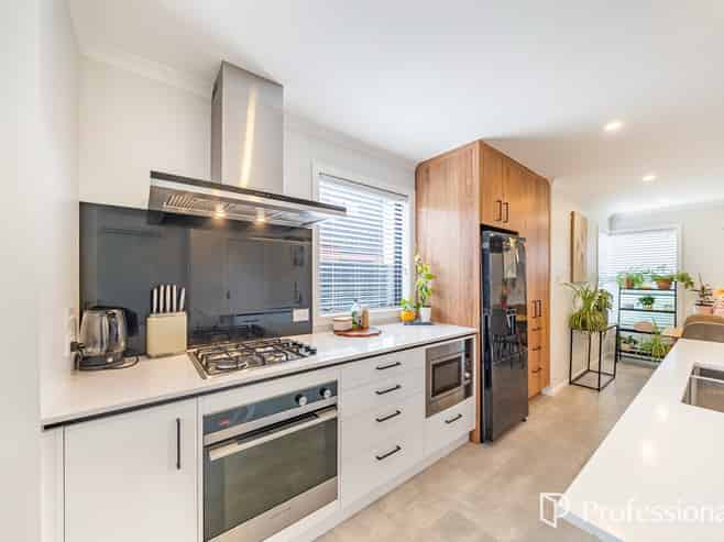 4 Aston Crescent, Trentham