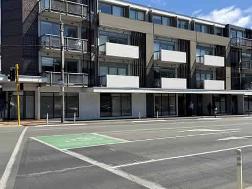 Ground floor Riddiford Street retail or office