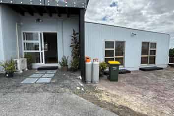 6A Forsythe Place, Massey