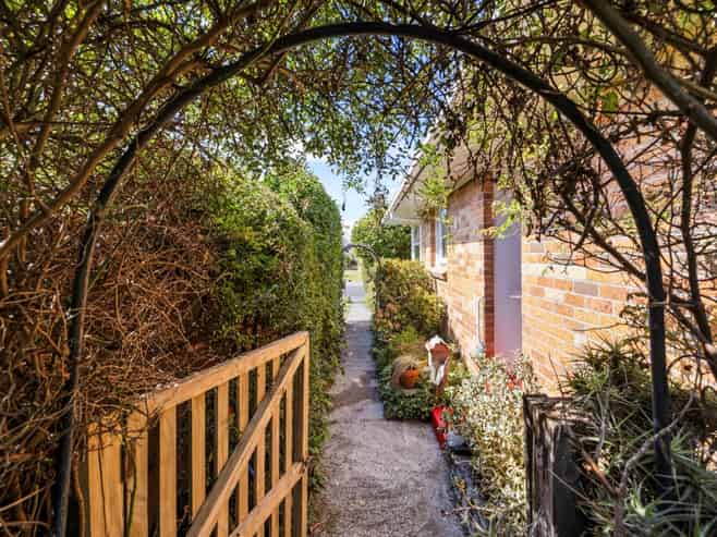 23  Regent Street, Brookfield