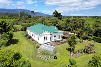  130 Stephen Road, Westport