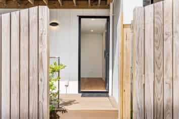 11/32 Karori Crescent, Orakei