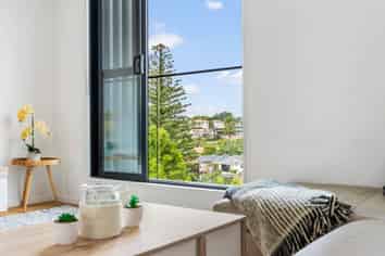 11/32 Karori Crescent, Orakei