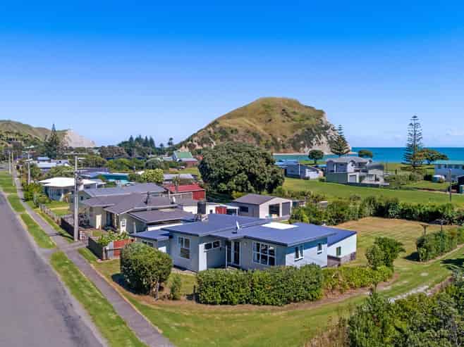 118 Newcastle Street, Mahia