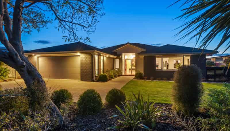 11 Taranui Way, Paraparaumu Beach