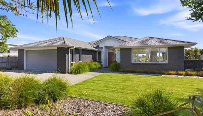 11 Taranui Way, Paraparaumu Beach