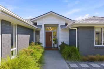 11 Taranui Way, Paraparaumu Beach