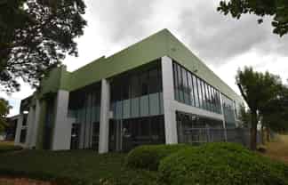 STANDALONE OFFICE WITH ON-SITE PARKING
