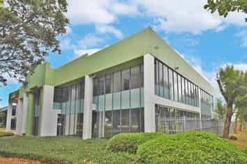 STANDALONE OFFICE WITH ON-SITE PARKING
