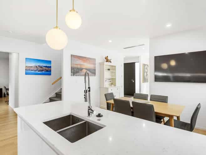 3 Lemon Grove Lane, Greenhithe