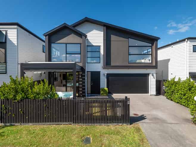 3 Lemon Grove Lane, Greenhithe