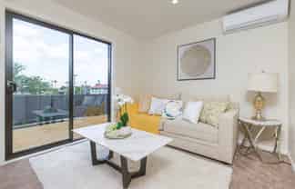 63 Kawiti Avenue, Point England