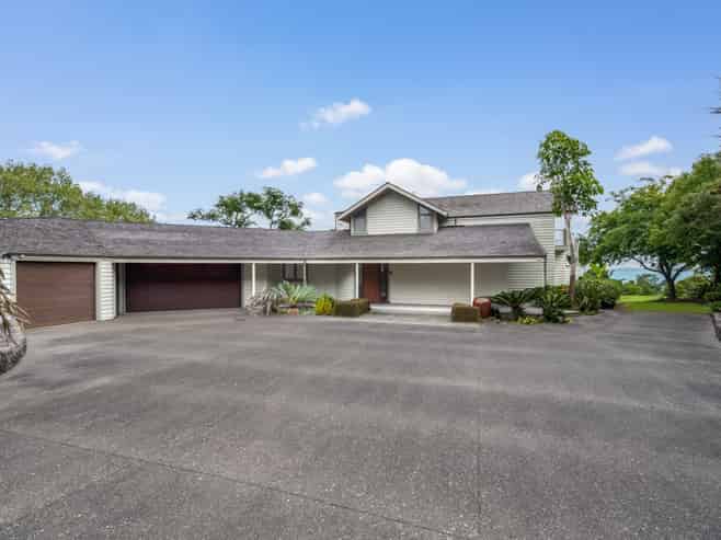 247 Broomfields Road, Whitford