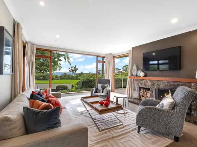 247 Broomfields Road, Whitford