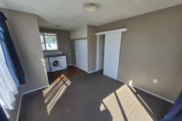 1/374 Gloucester Street, Linwood