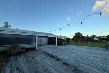 Café / Restaurant / Commercial Kitchen For Lease