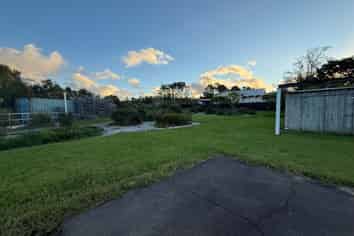 Café / Restaurant / Commercial Kitchen For Lease