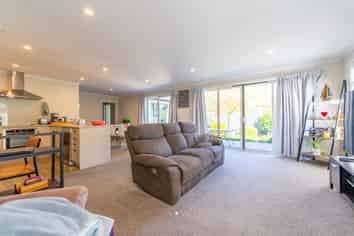 2/33 Maltby Avenue, West End