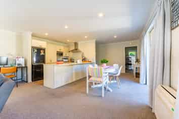 2/33 Maltby Avenue, West End