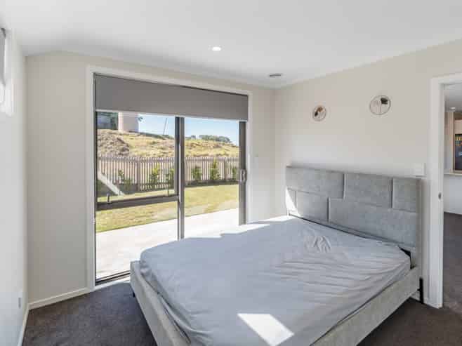 75 Waruhia Crescent, Rototuna North