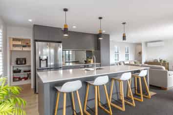 7 Peony Drive, Greytown