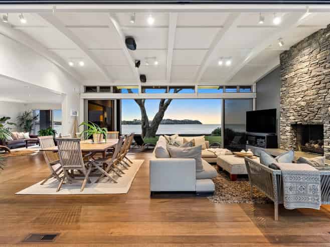 8 Musick Point Road, Bucklands Beach