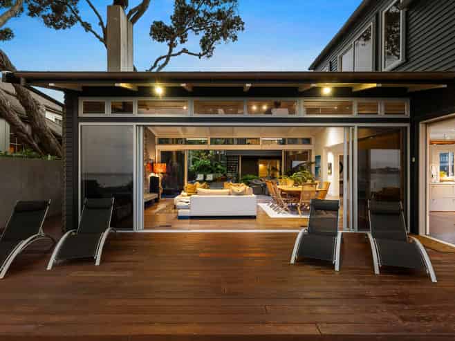 8 Musick Point Road, Bucklands Beach