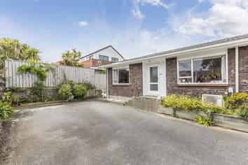 24A The Track, Plimmerton