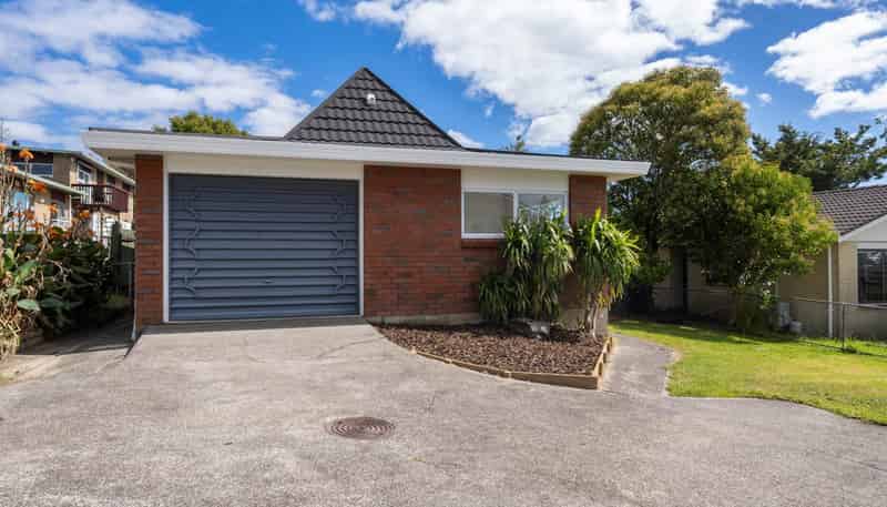 2/8 Kaipatiki Road, Glenfield