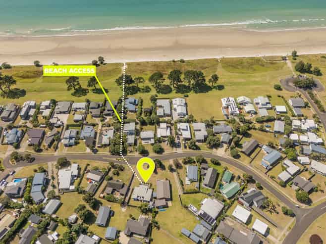 113 Sands Crescent, Matarangi