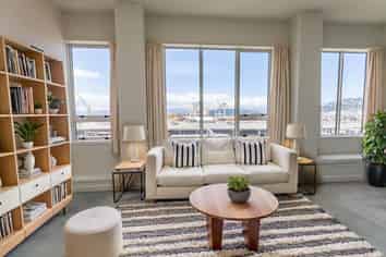 210/107 Thorndon Quay, Thorndon