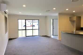 5A Raphoe Road, Flat Bush