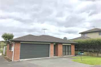 5A Raphoe Road, Flat Bush