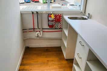 Howick Village Salon or Beauty Space | 36 m2