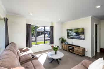 17 Eric Batchelor Place, WAIMATE