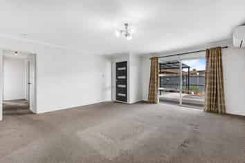 2/17 Berwyn Avenue, Takanini