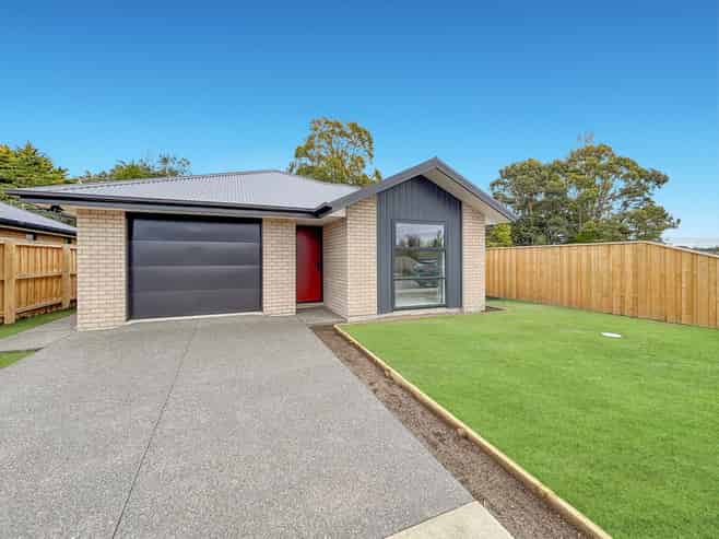 22 Derbridge St, Ravenswood