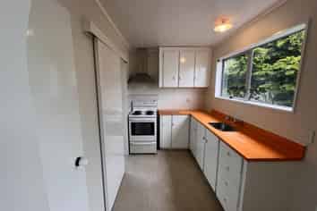 34b Colchester Crescent, Newlands