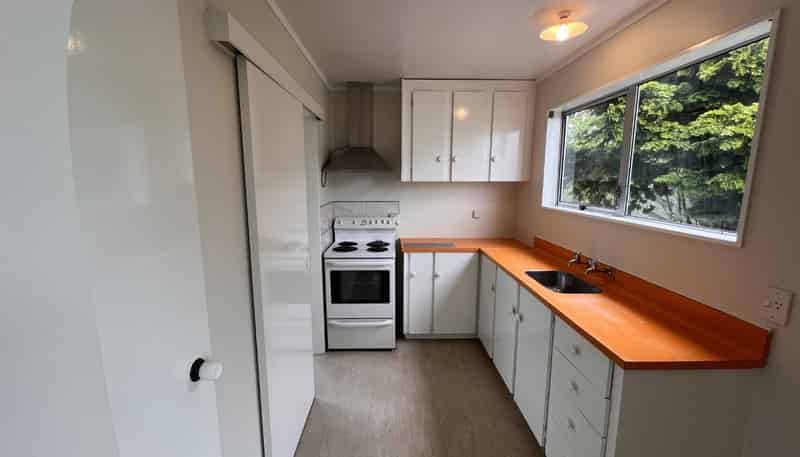 34b Colchester Crescent, Newlands