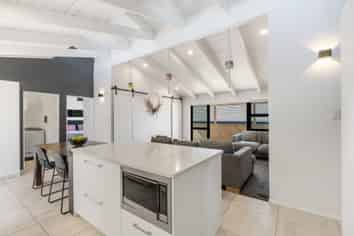 113 Vipond Road, Stanmore Bay