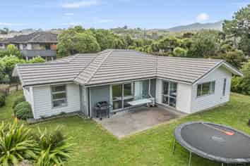 28 Sunstone Crescent, Brown Owl